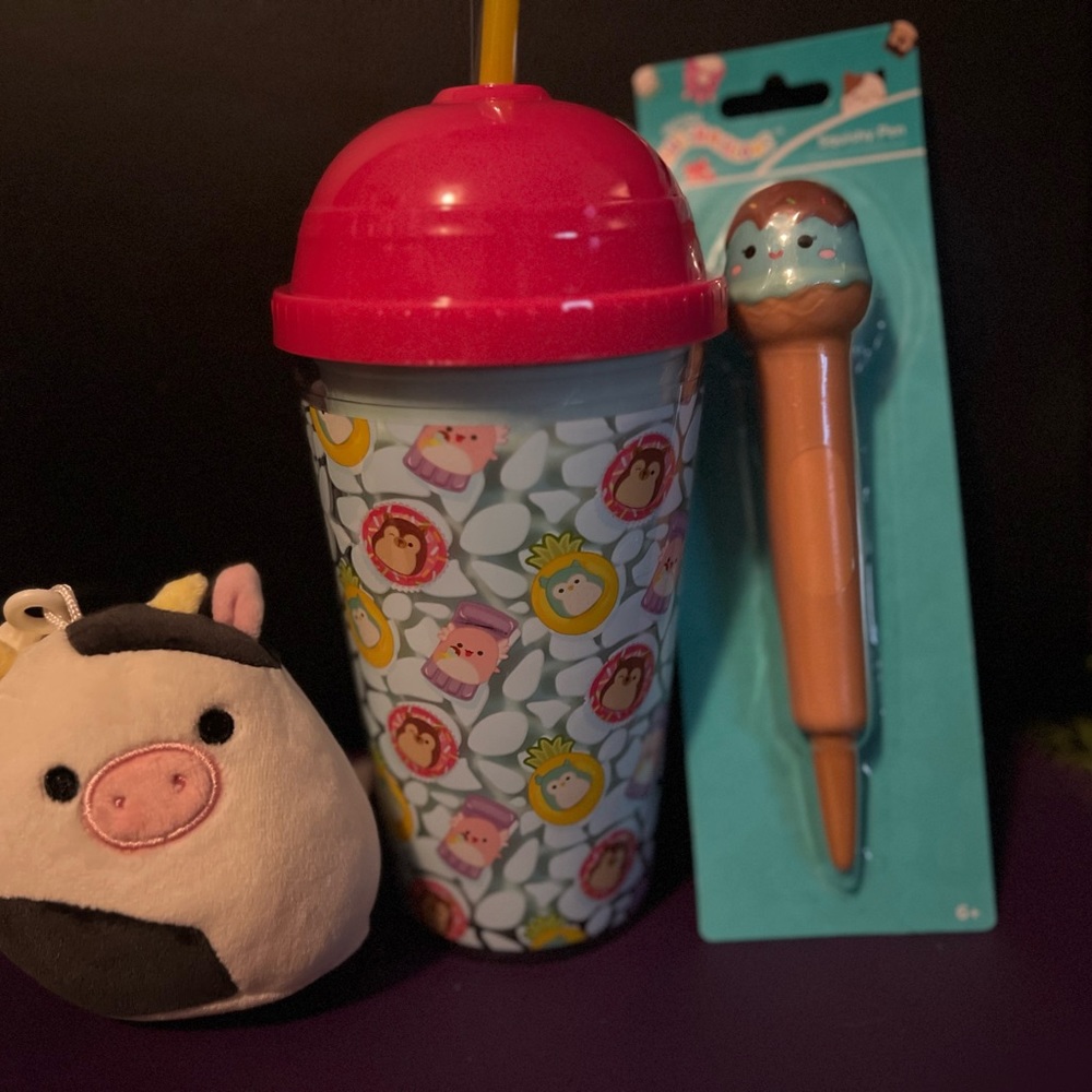 Squishmallow Connor the Cow Accessoires Bundle